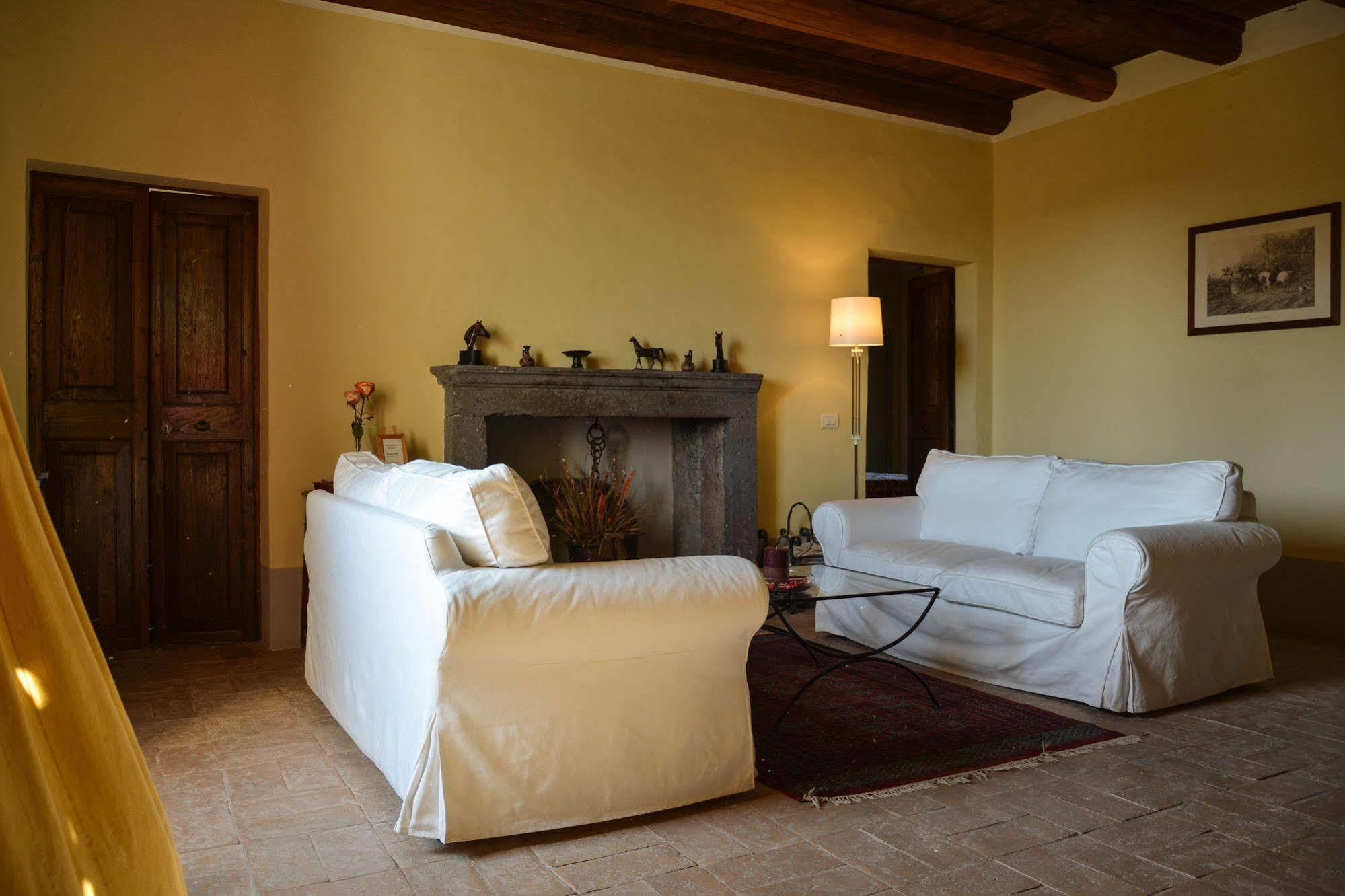 Agriturismo Casale Bonaparte Cellere Exterior foto